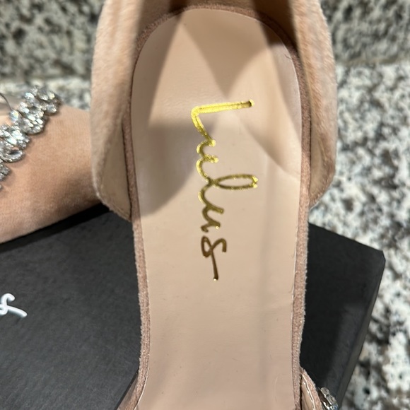 Lulu’s nude heels - Picture 4 of 7